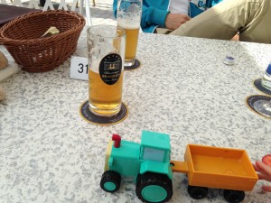 am Ende unseres Ausfluges hatten wir riesigen Hunger und gingen in die Nr. 6 laut Tripadvisor..ein Brauhaus. Aber es war nicht ganz sooo gut..