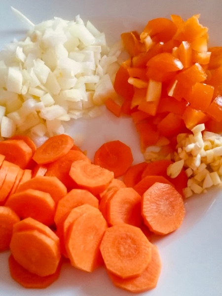 Moehre knoblauch Zwiebel Tomatensuppe
